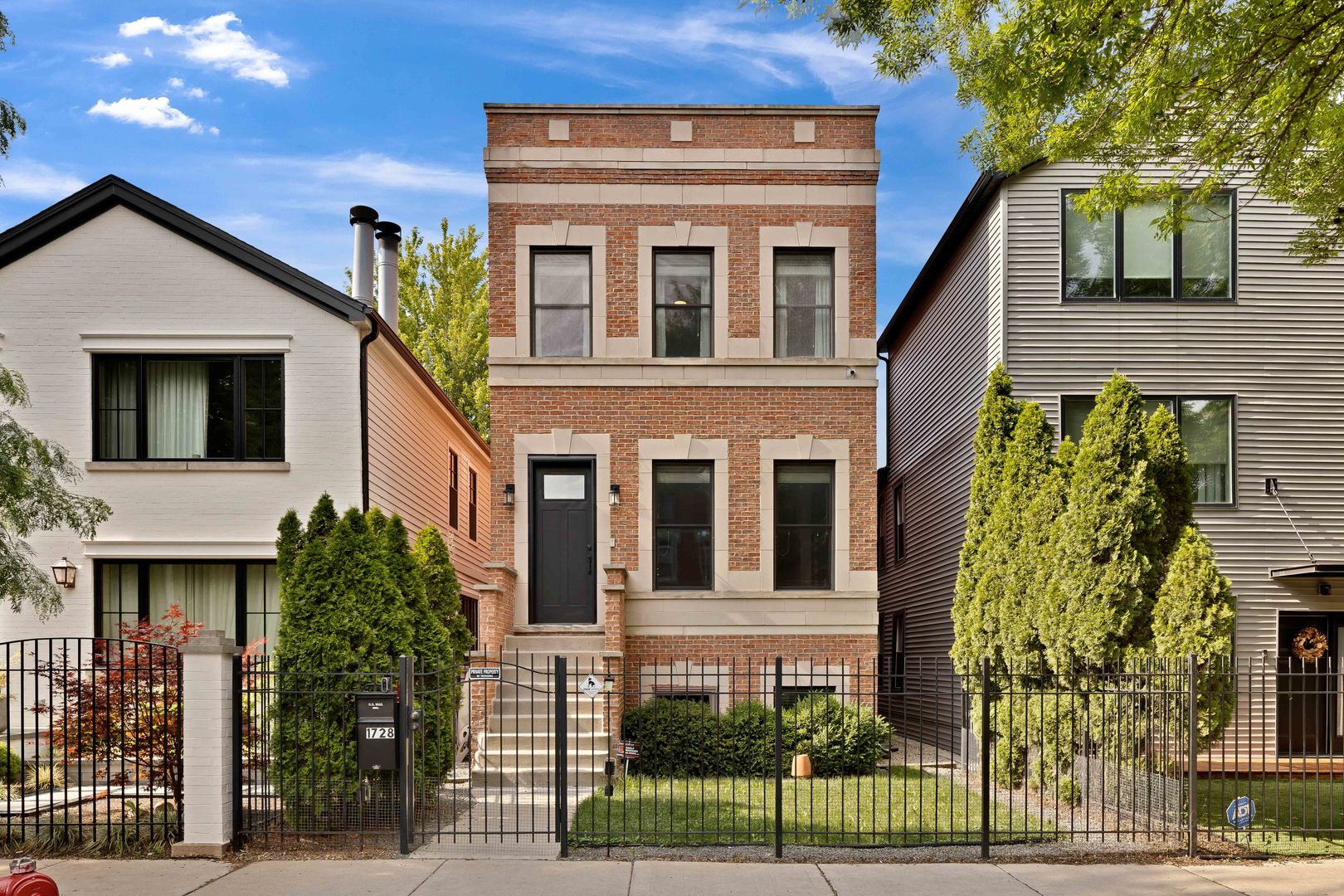 1728 W HURON Street