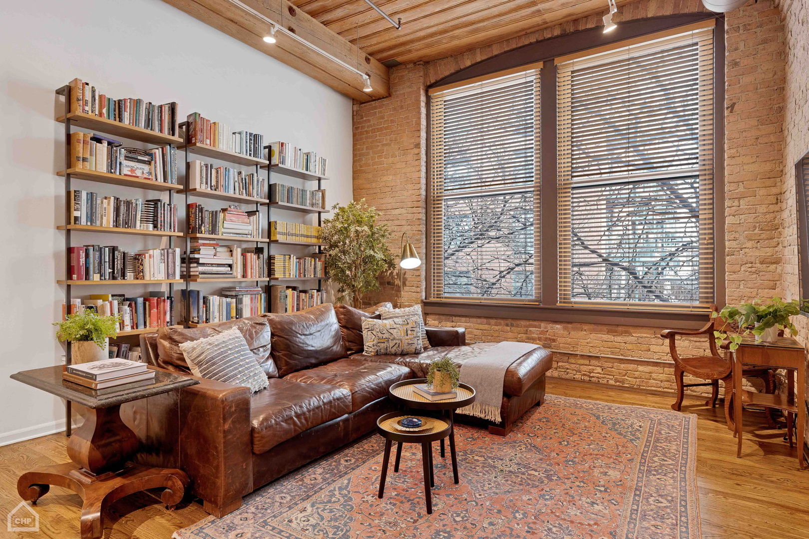 1327 W Washington Boulevard Unit: 2F