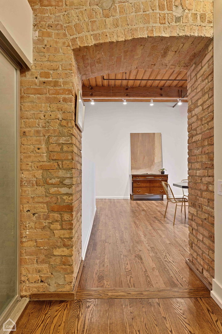 1327 W Washington Boulevard Unit: 2F