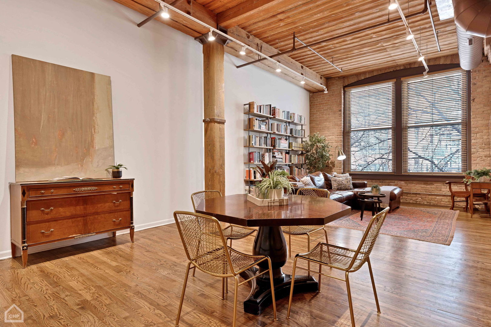 1327 W Washington Boulevard Unit: 2F