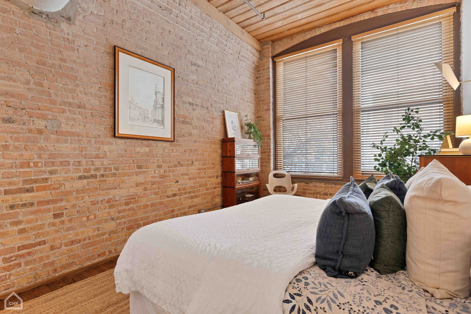1327 W Washington Boulevard Unit: 2F