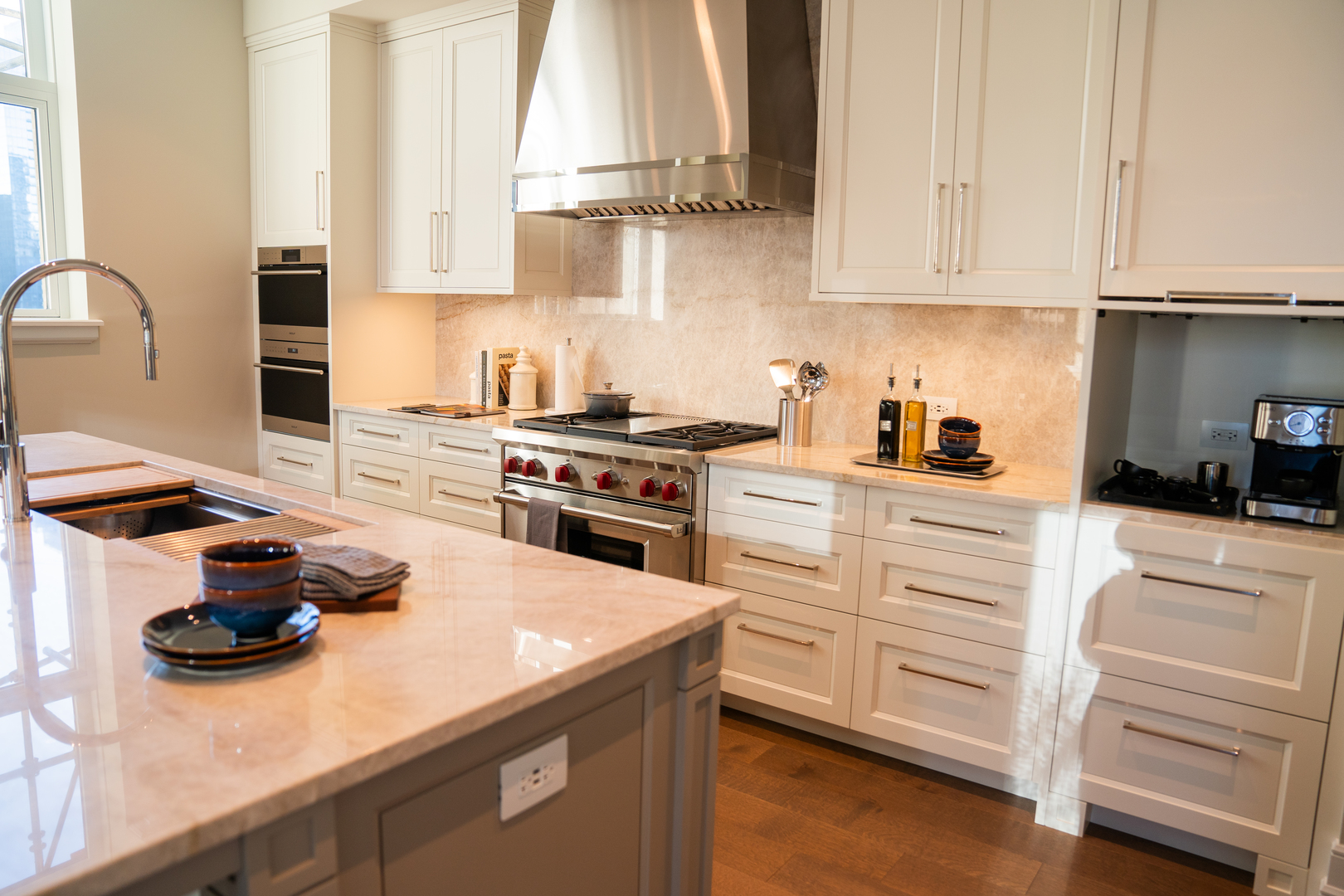 435 N Michigan Avenue Unit: 1301