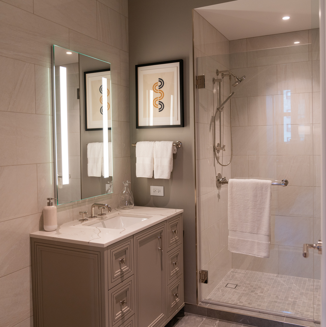 435 N Michigan Avenue Unit: 1301