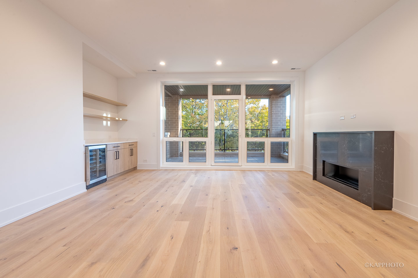 2038 N Bingham Street Unit: 1E
