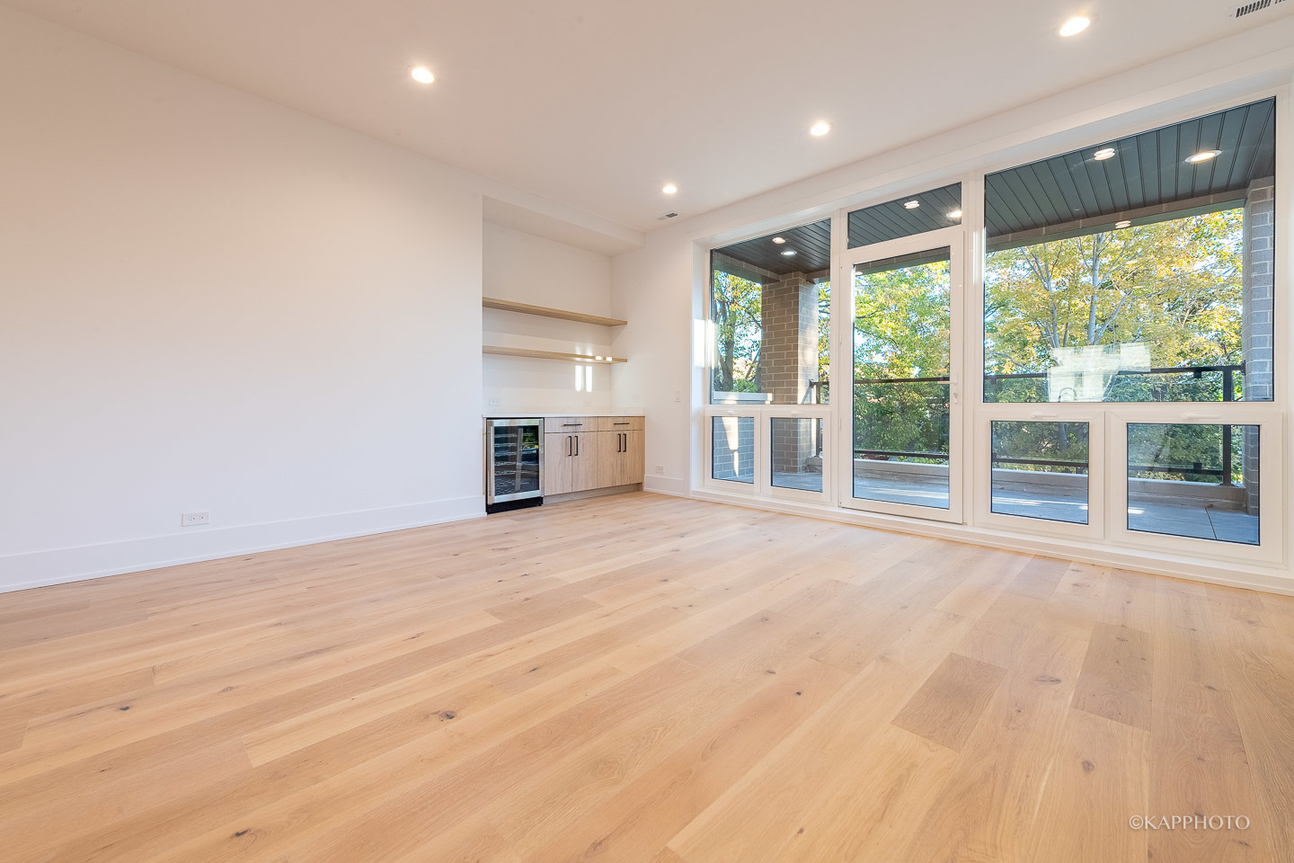 2038 N Bingham Street Unit: 1E