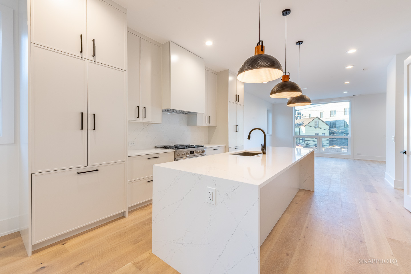 2038 N Bingham Street Unit: 1E