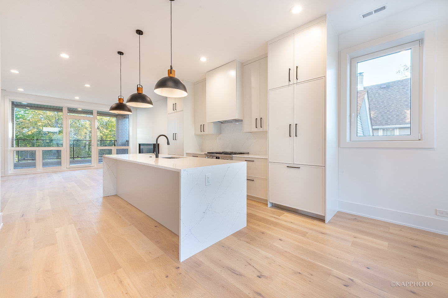 2038 N Bingham Street Unit: 1E