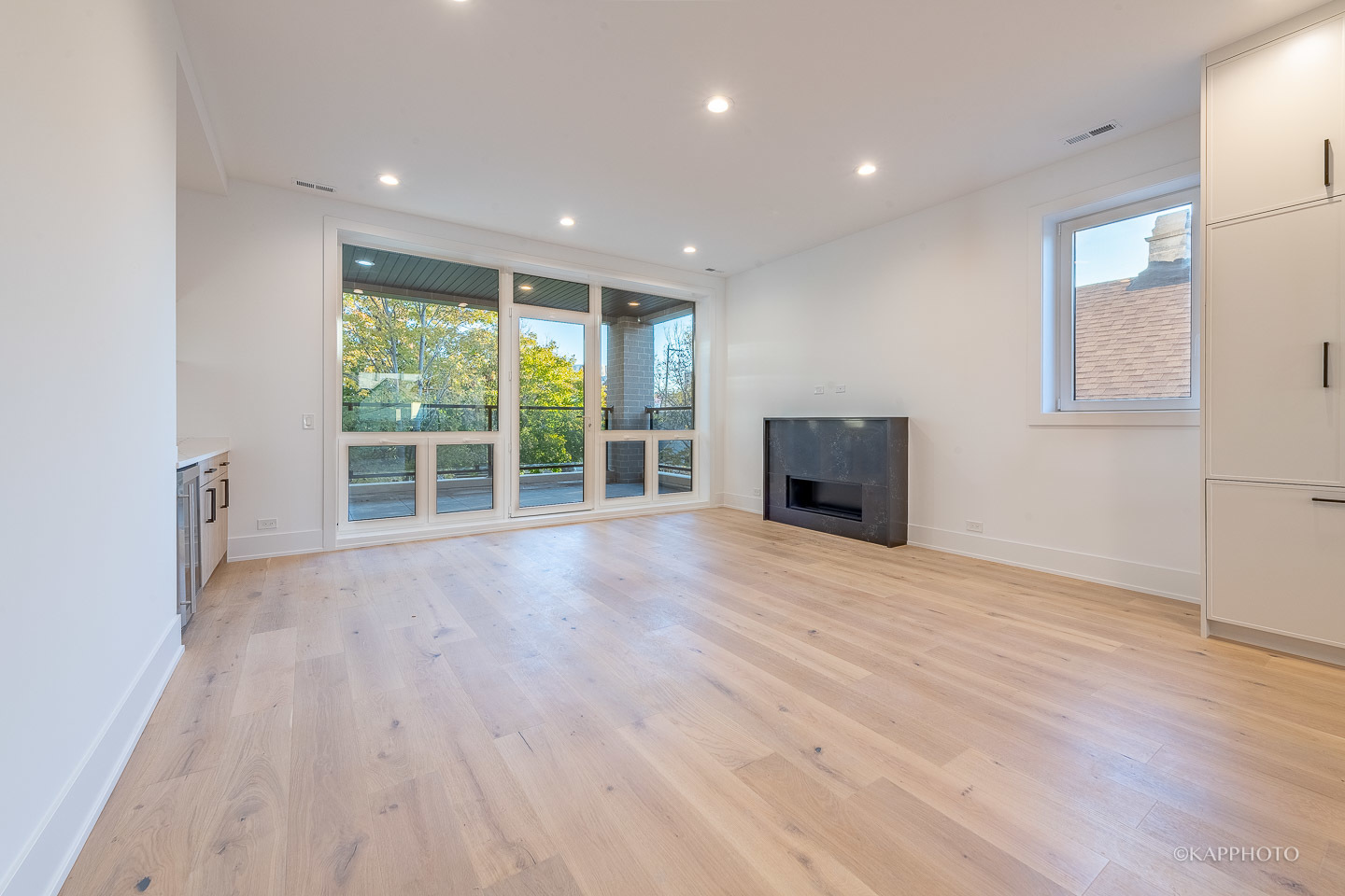 2038 N Bingham Street Unit: 1E