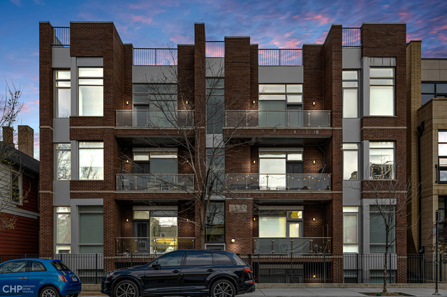 2140 W Armitage Avenue Unit: 4W