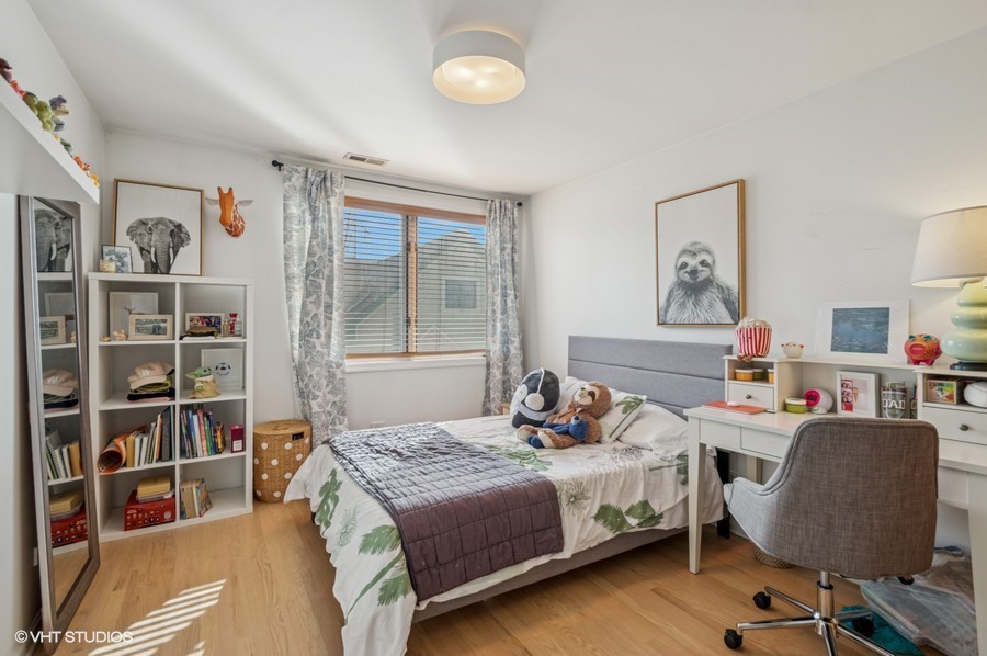 1373 W HUBBARD Street Unit: 4E