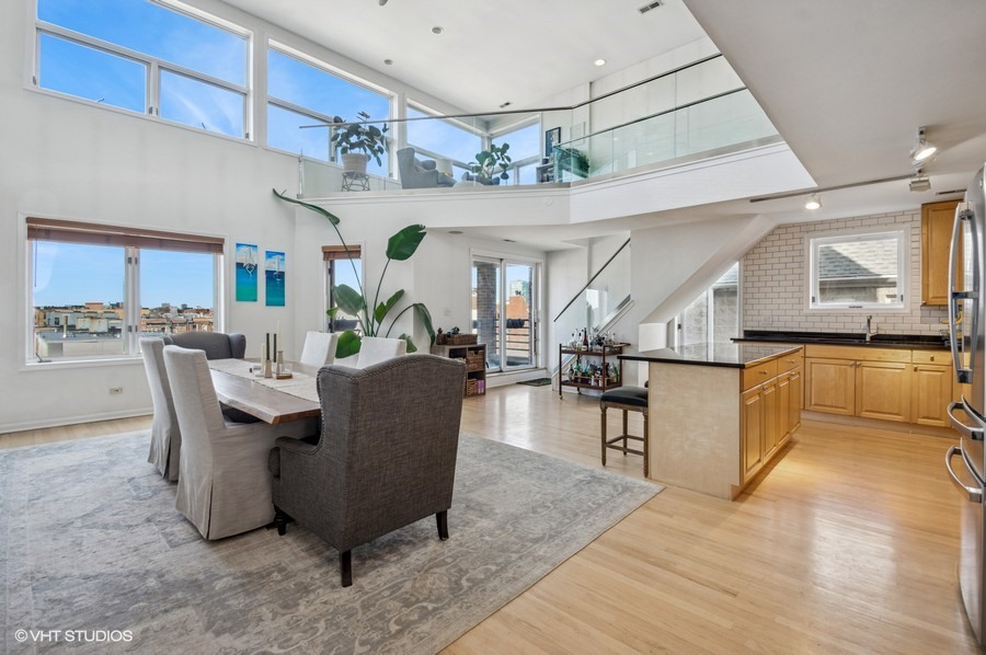 1373 W HUBBARD Street Unit: 4E