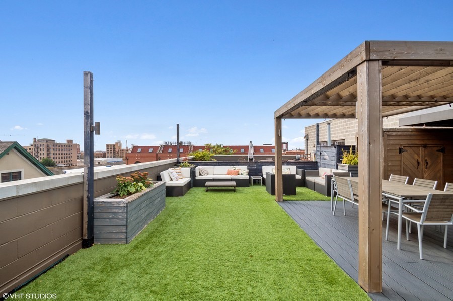 1373 W HUBBARD Street Unit: 4E