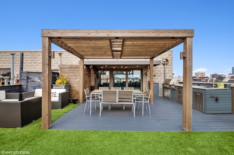 1373 W HUBBARD Street Unit: 4E