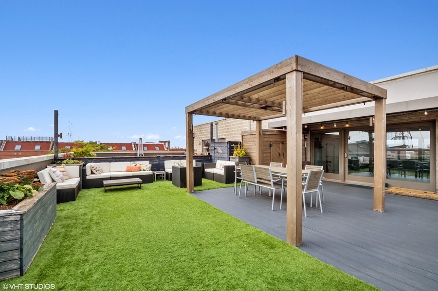 1373 W HUBBARD Street Unit: 4E