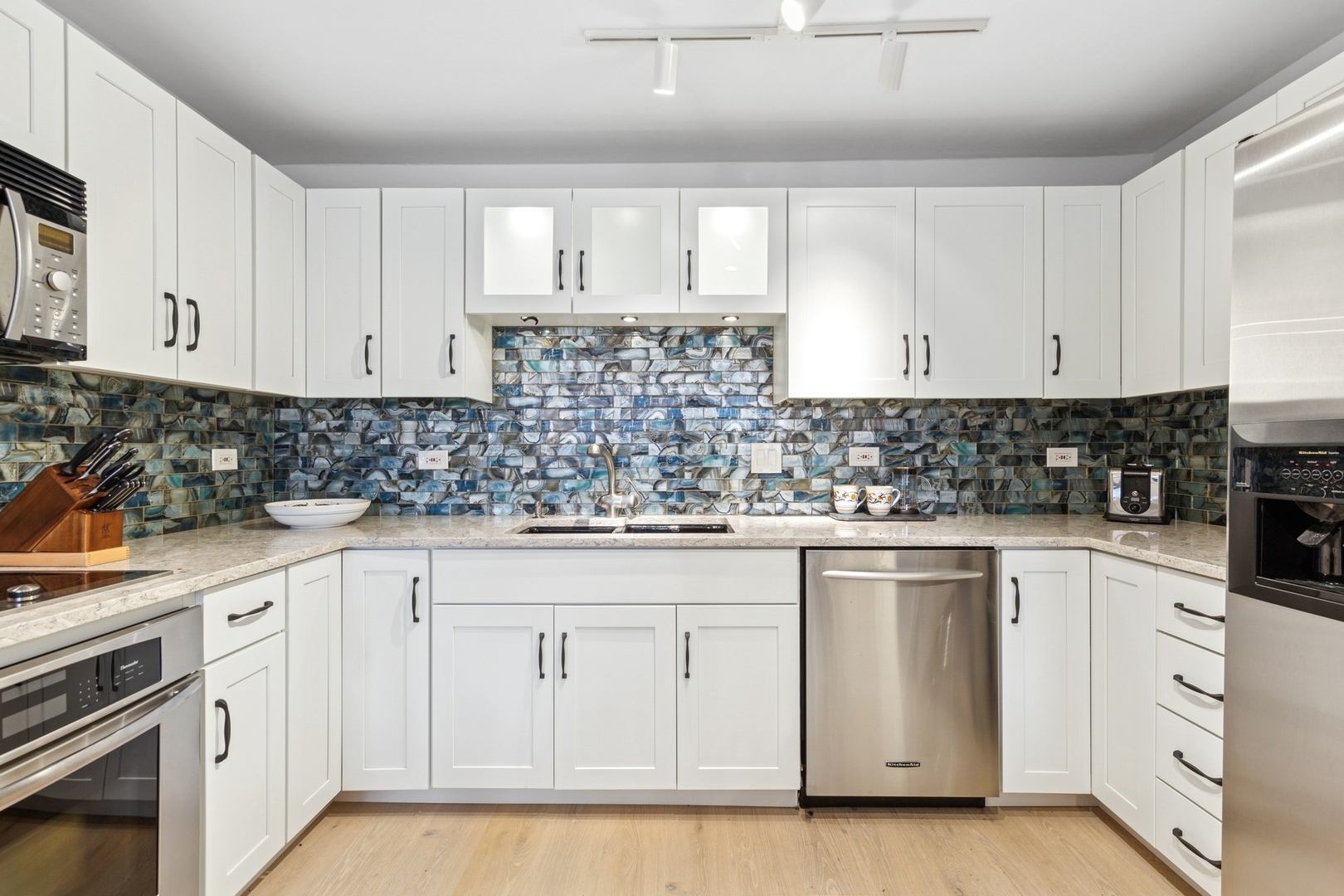 110 E Delaware Place Unit: 1804
