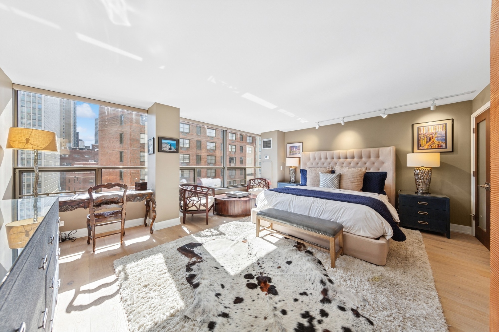 110 E Delaware Place Unit: 1804