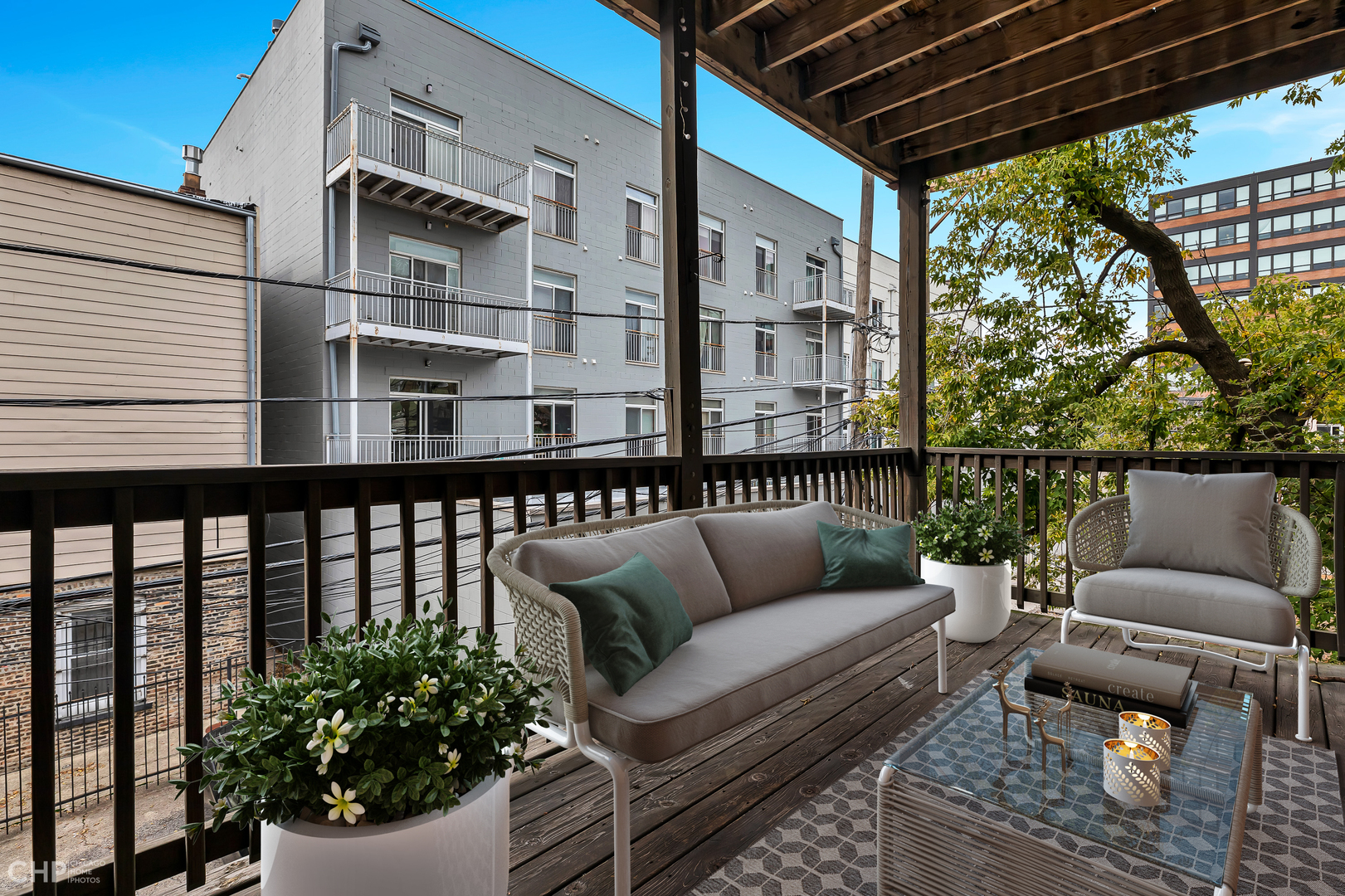 2346 W Thomas Street Unit: 2R
