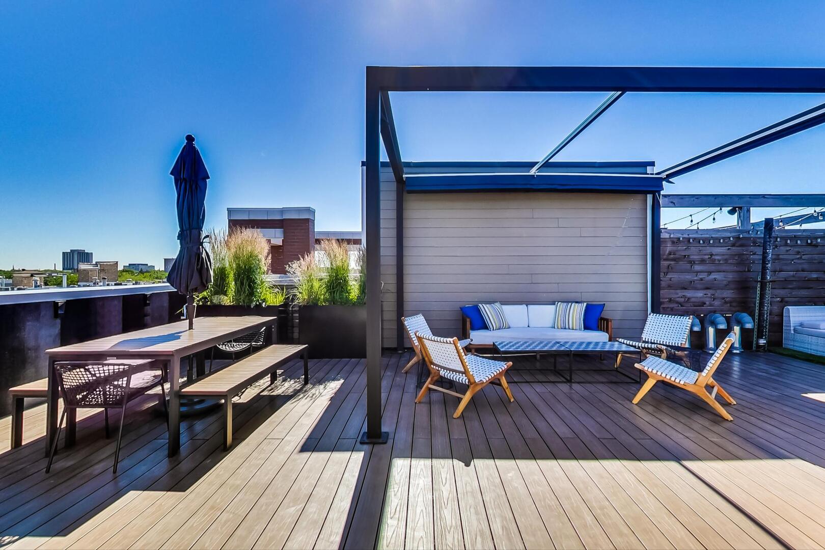 1611 N Hermitage Avenue Unit: 403