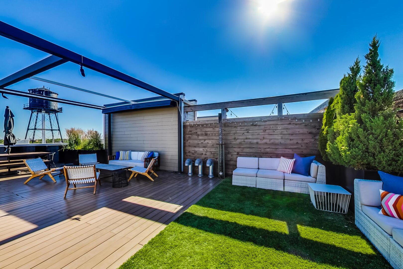 1611 N Hermitage Avenue Unit: 403