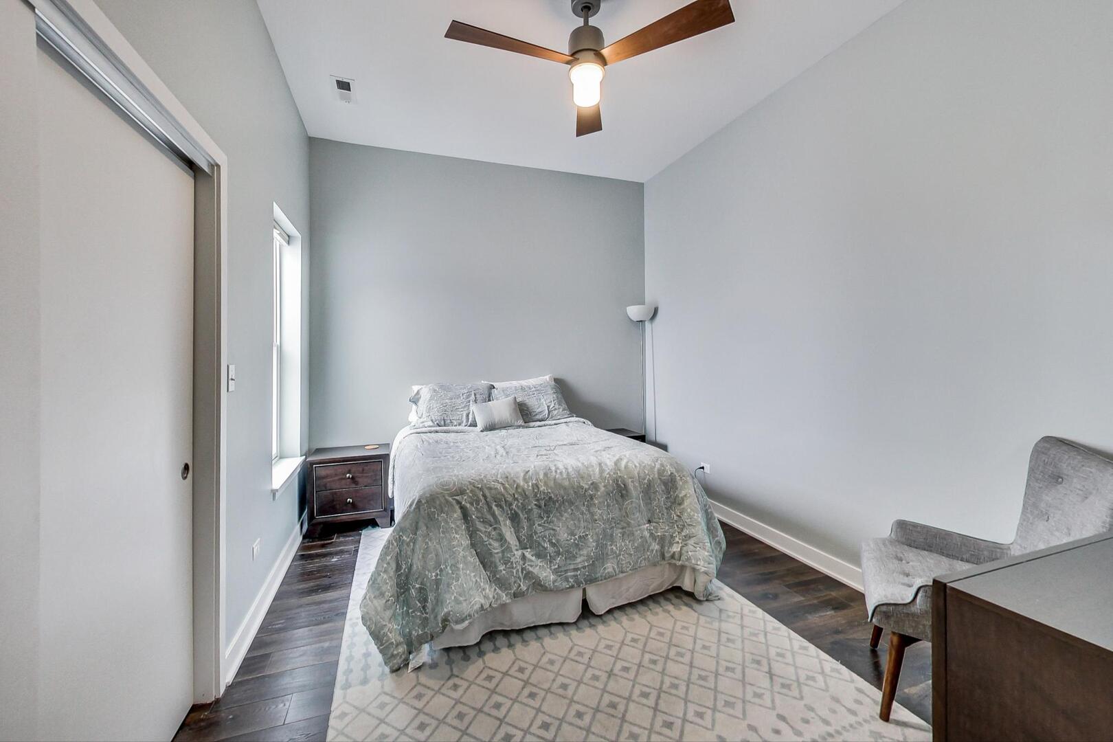 1611 N Hermitage Avenue Unit: 403