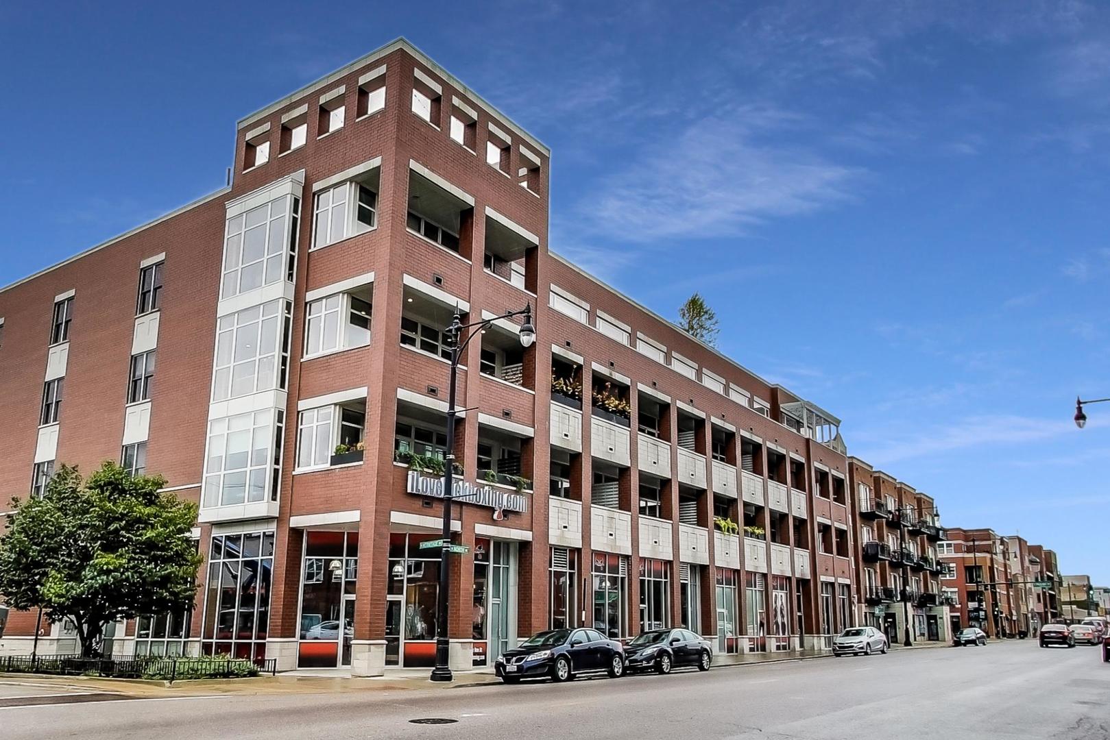 1611 N Hermitage Avenue Unit: 403
