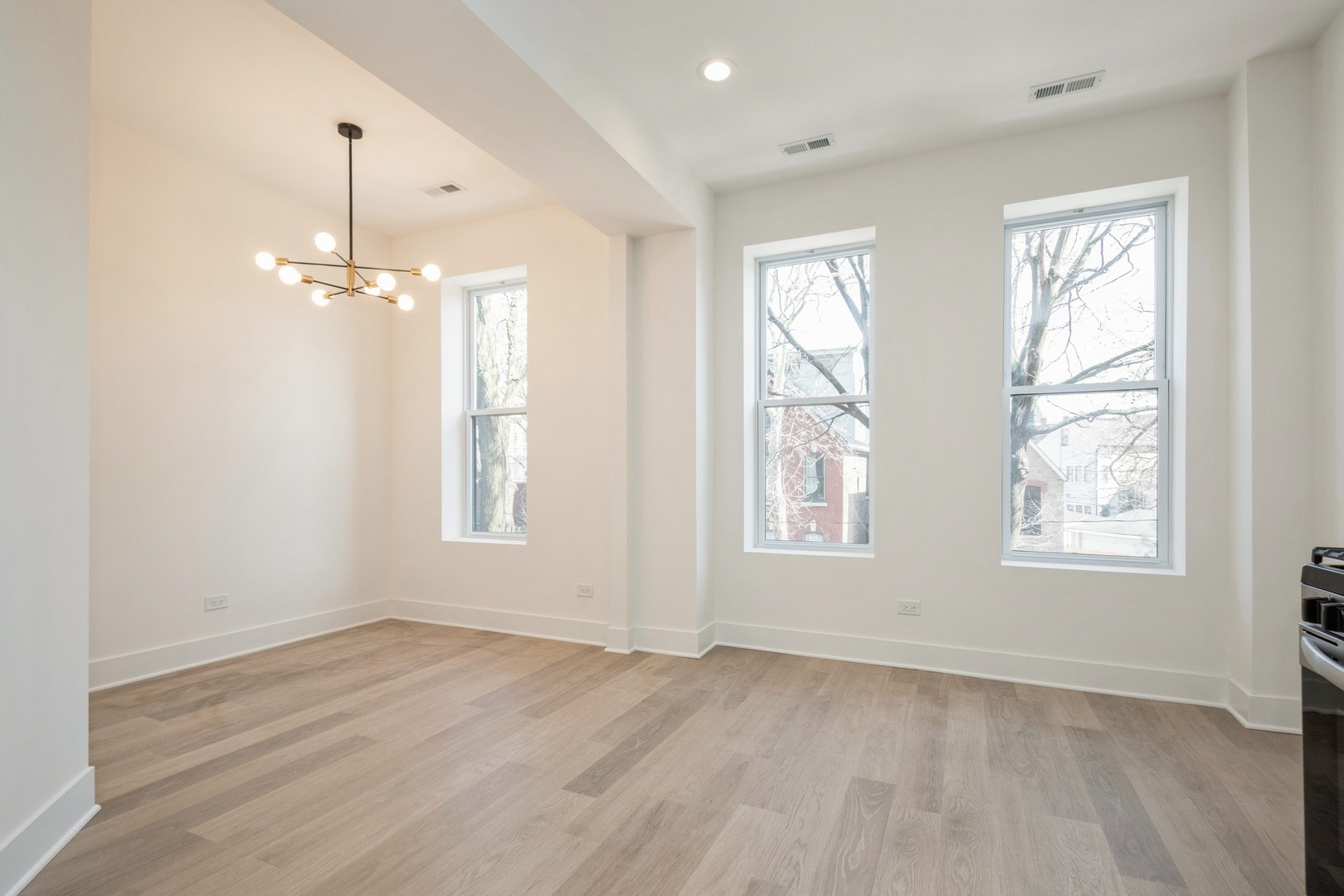 1518 N Elk Grove Avenue Unit: 2