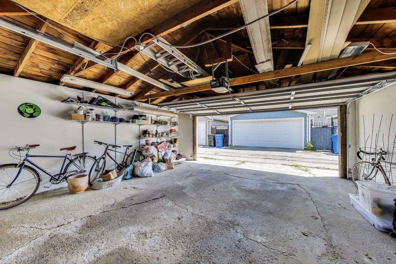 3719 W SHAKESPEARE Avenue