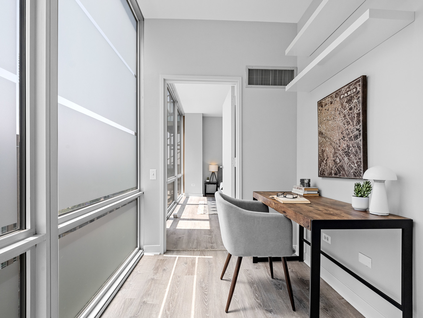 653 N KINGSBURY Street Unit: 1707