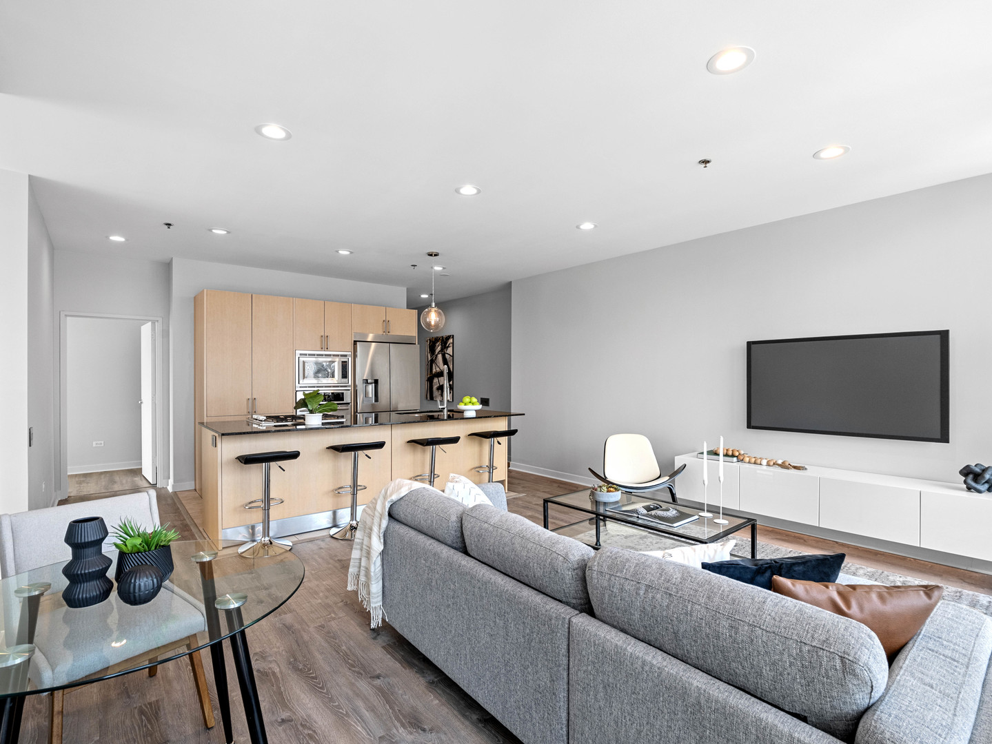 653 N KINGSBURY Street Unit: 1707