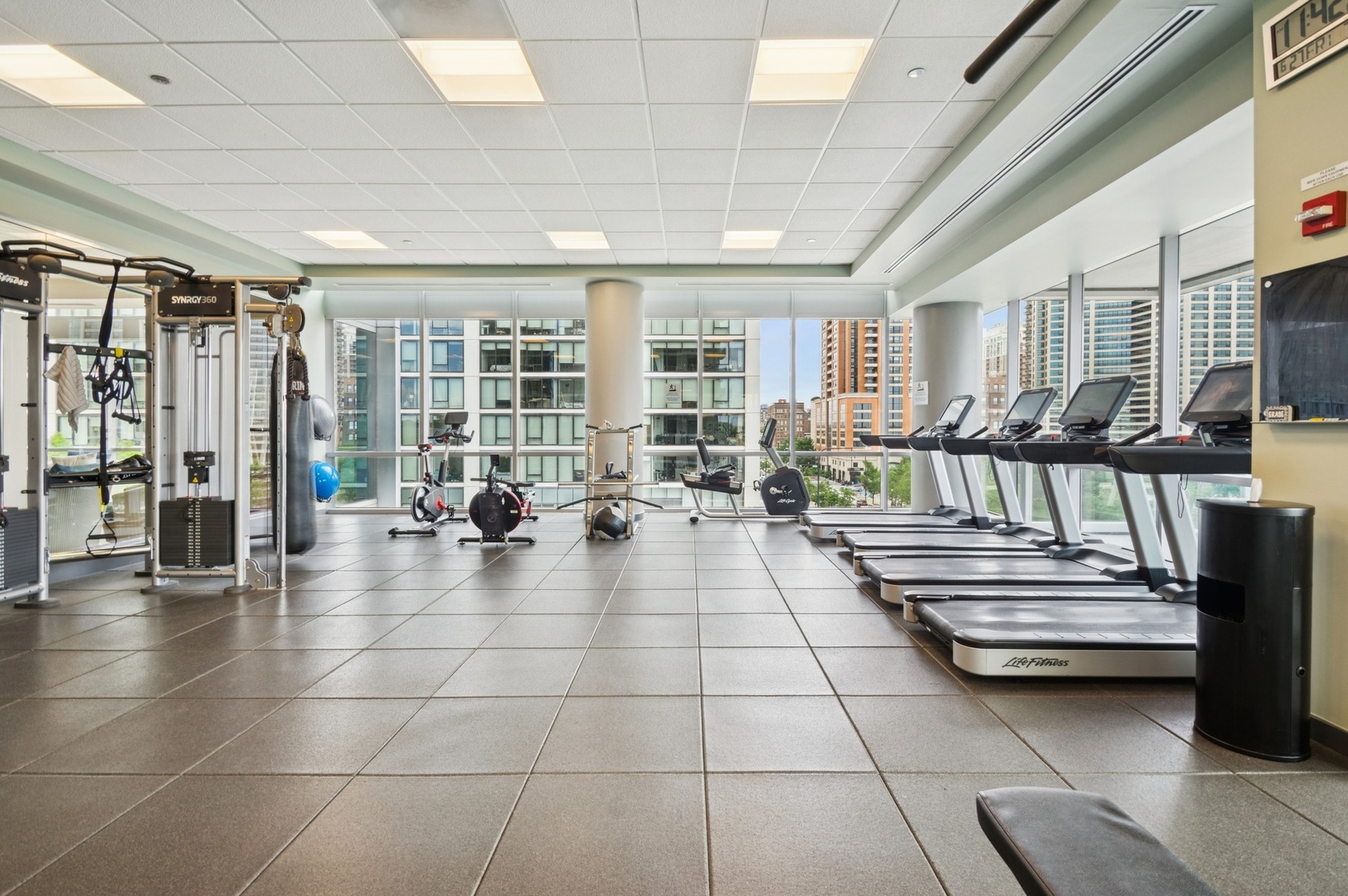 1201 S PRAIRIE Avenue Unit: 4204