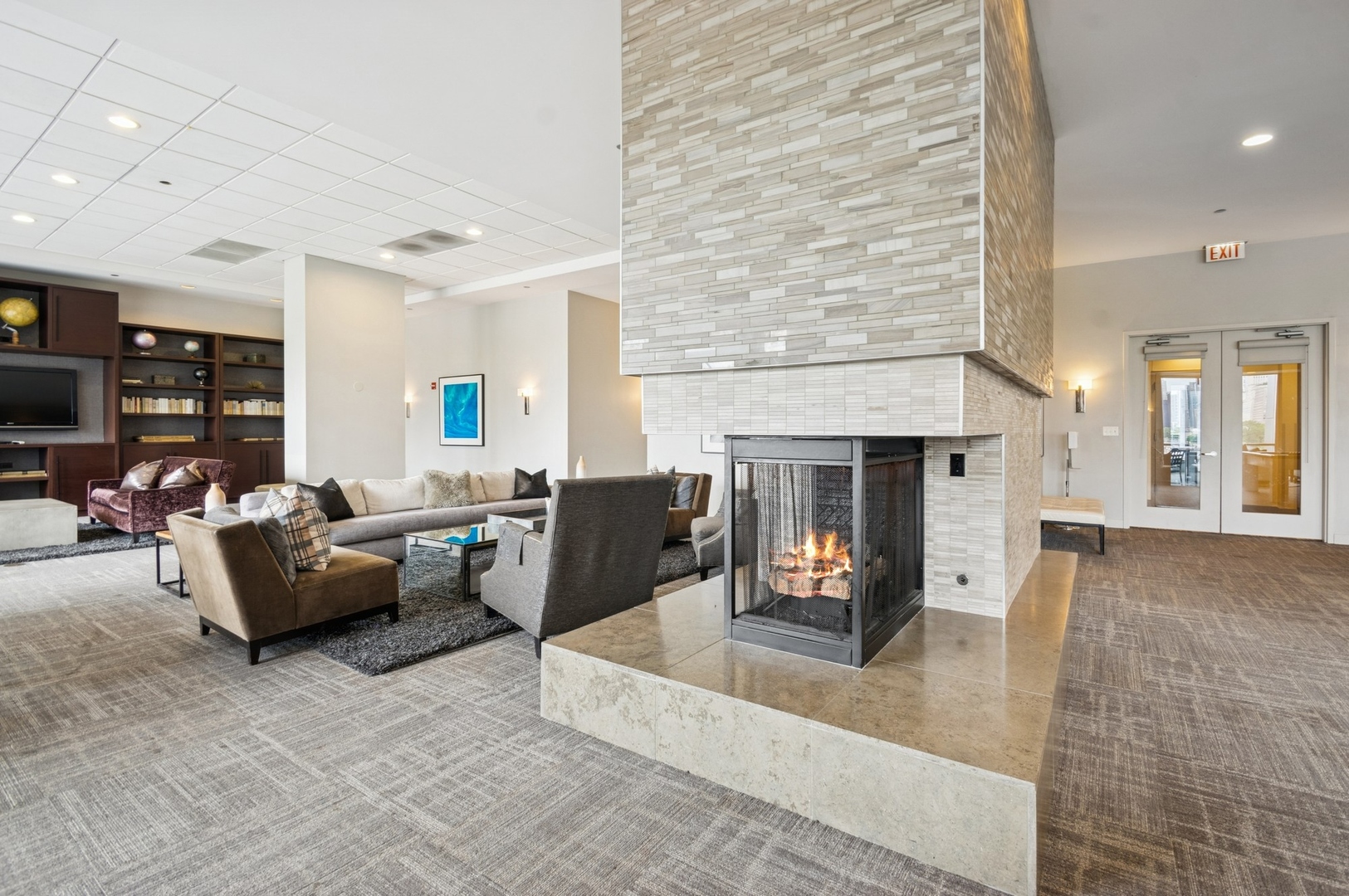 1201 S PRAIRIE Avenue Unit: 4204