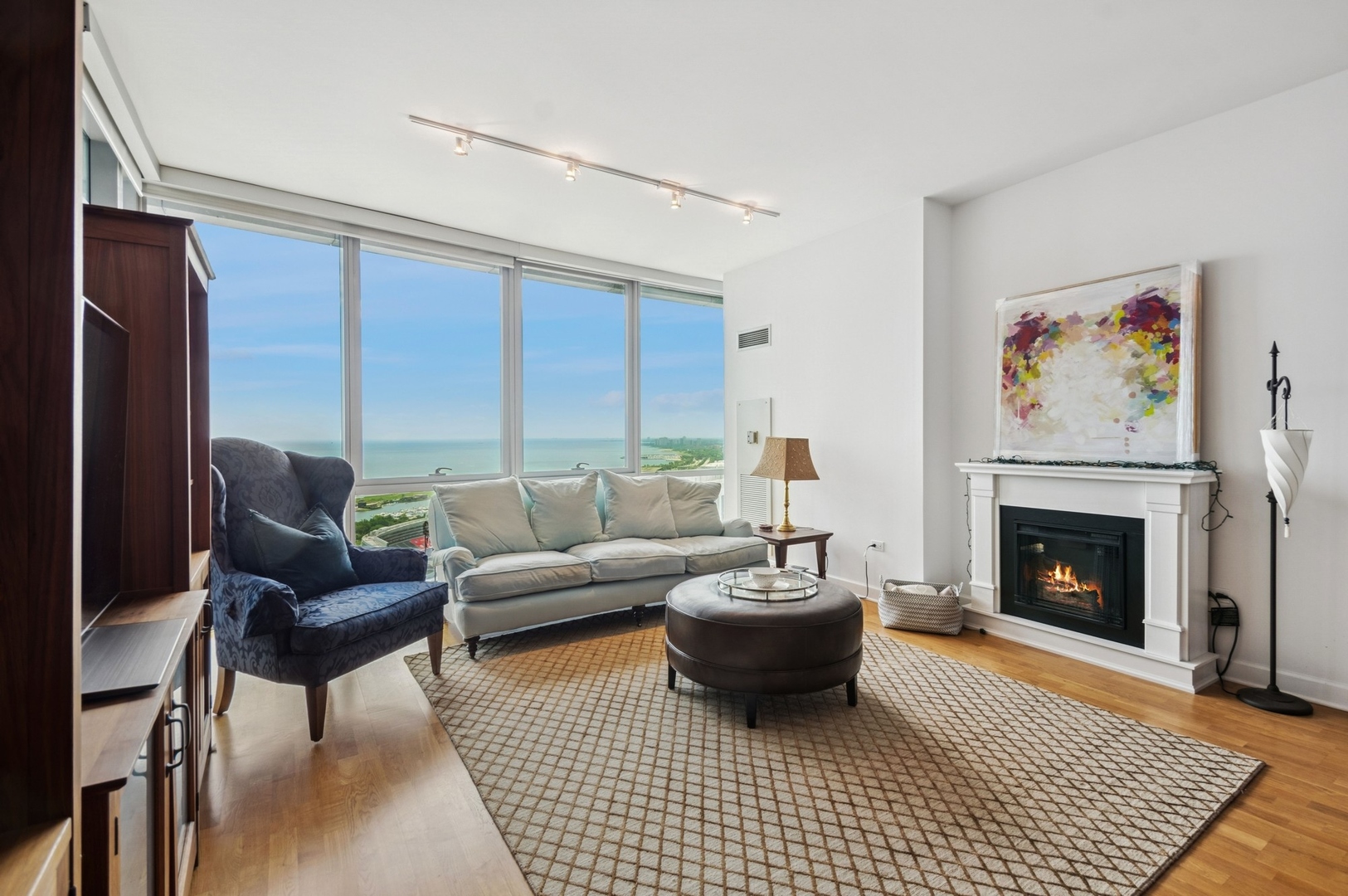 1201 S PRAIRIE Avenue Unit: 4204