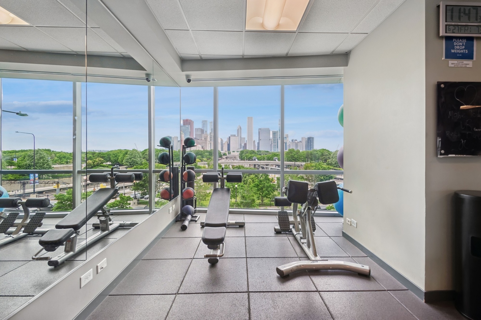 1201 S PRAIRIE Avenue Unit: 4204