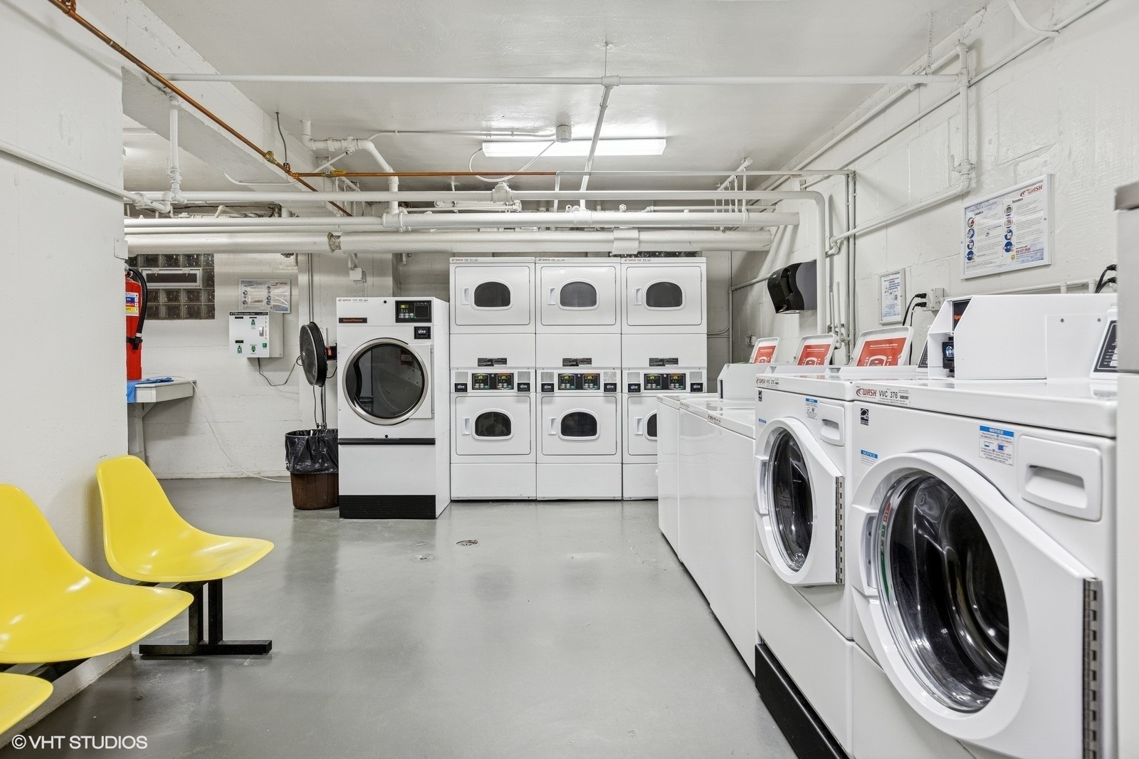 431 W OAKDALE Avenue Unit: 8D