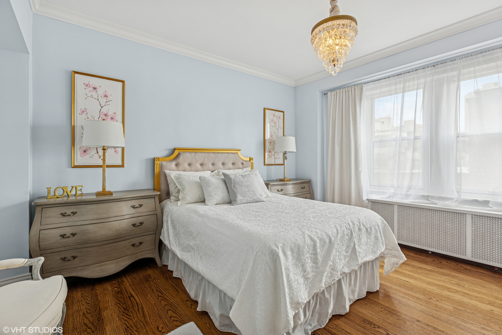 431 W OAKDALE Avenue Unit: 8D