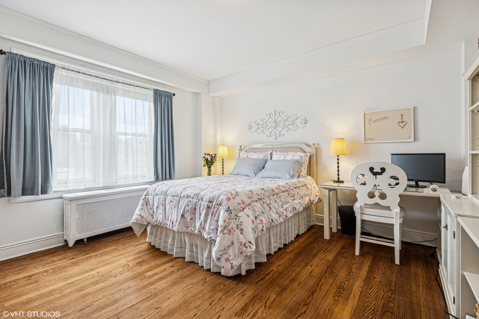 431 W OAKDALE Avenue Unit: 8D