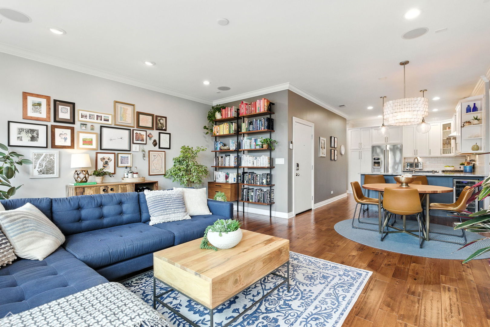 1031 W Monroe Street Unit: 4