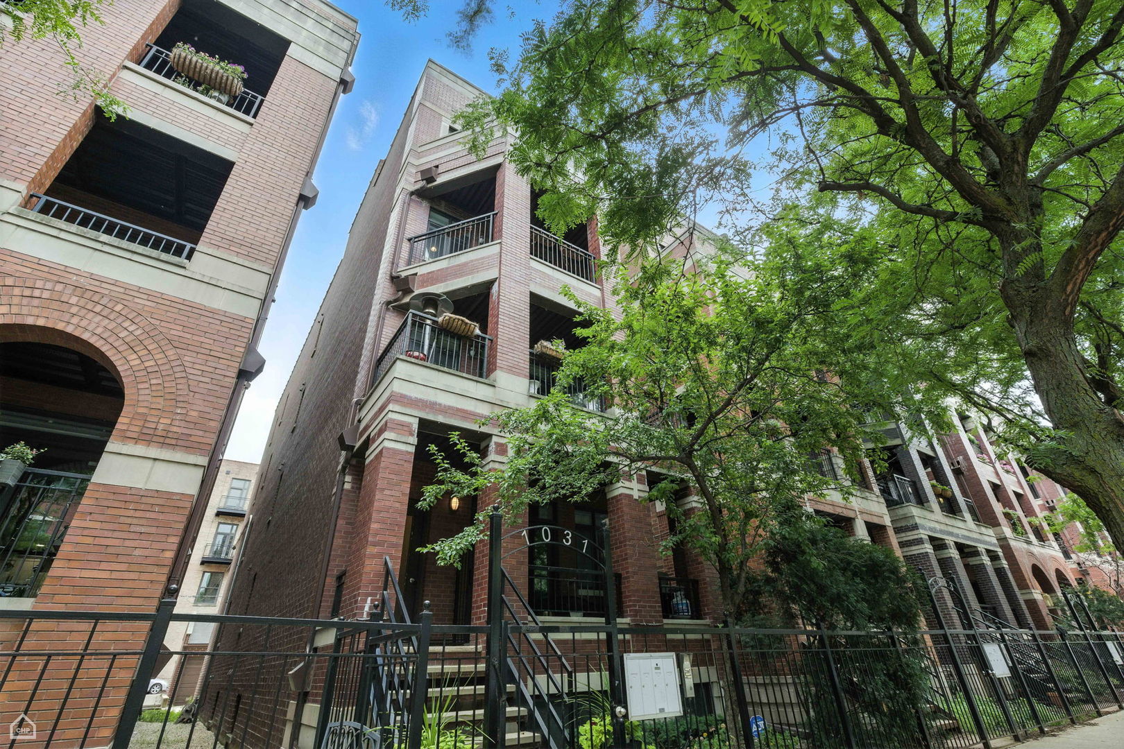 1031 W Monroe Street Unit: 4