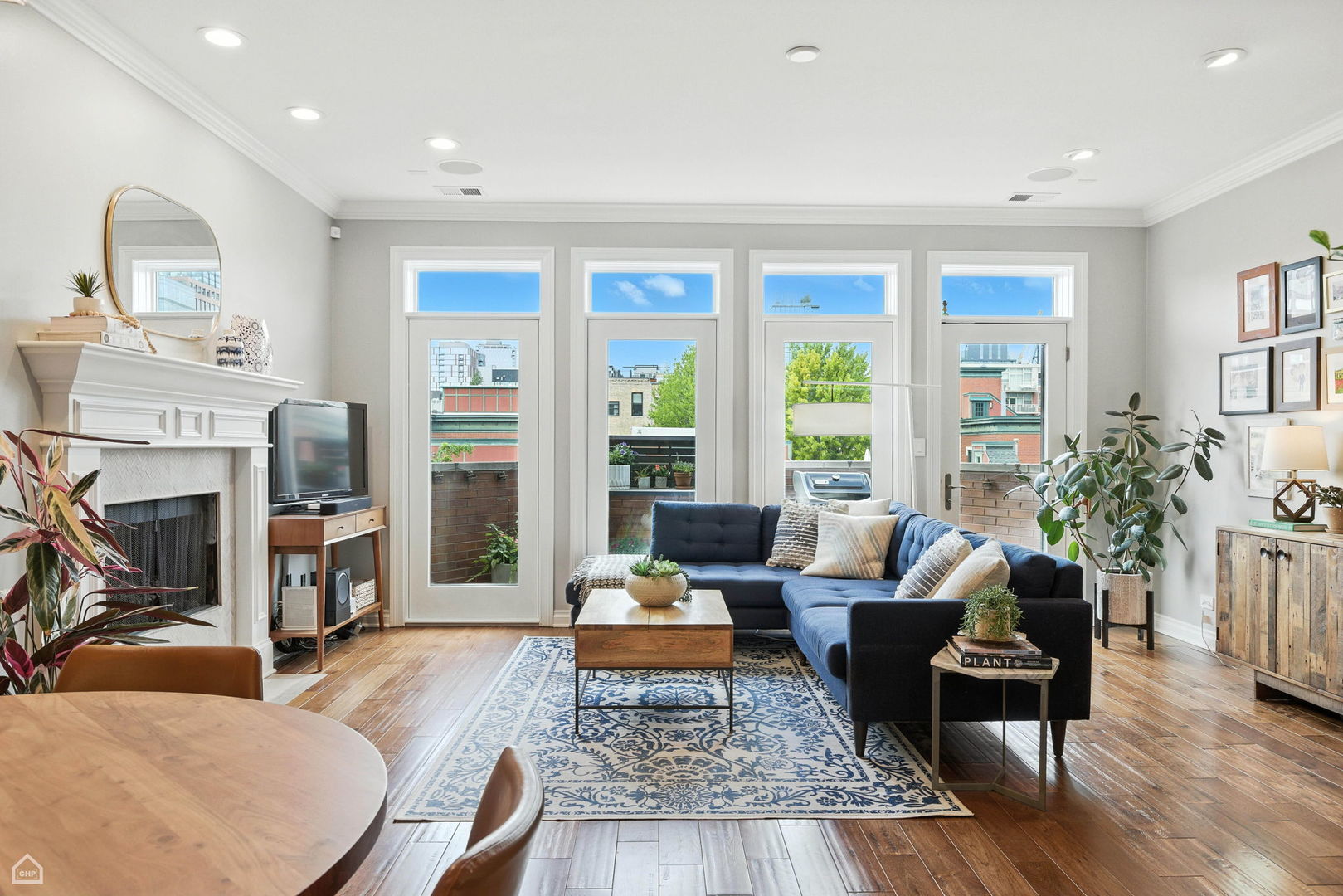 1031 W Monroe Street Unit: 4
