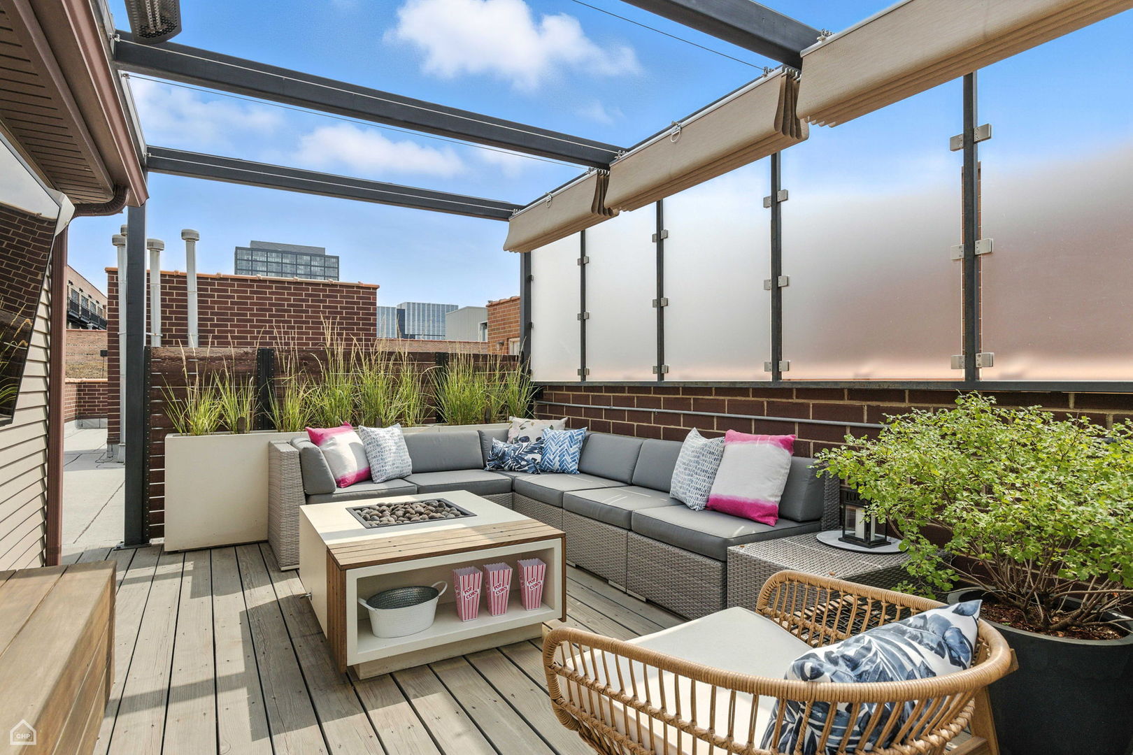 1031 W Monroe Street Unit: 4