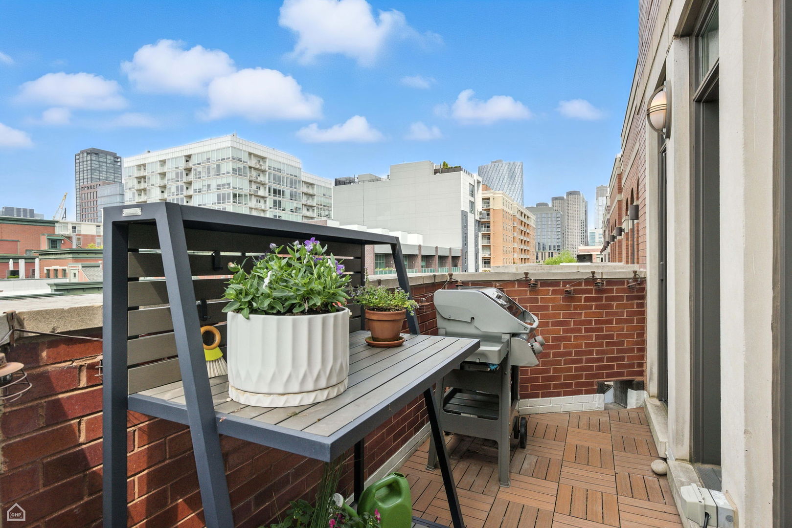 1031 W Monroe Street Unit: 4
