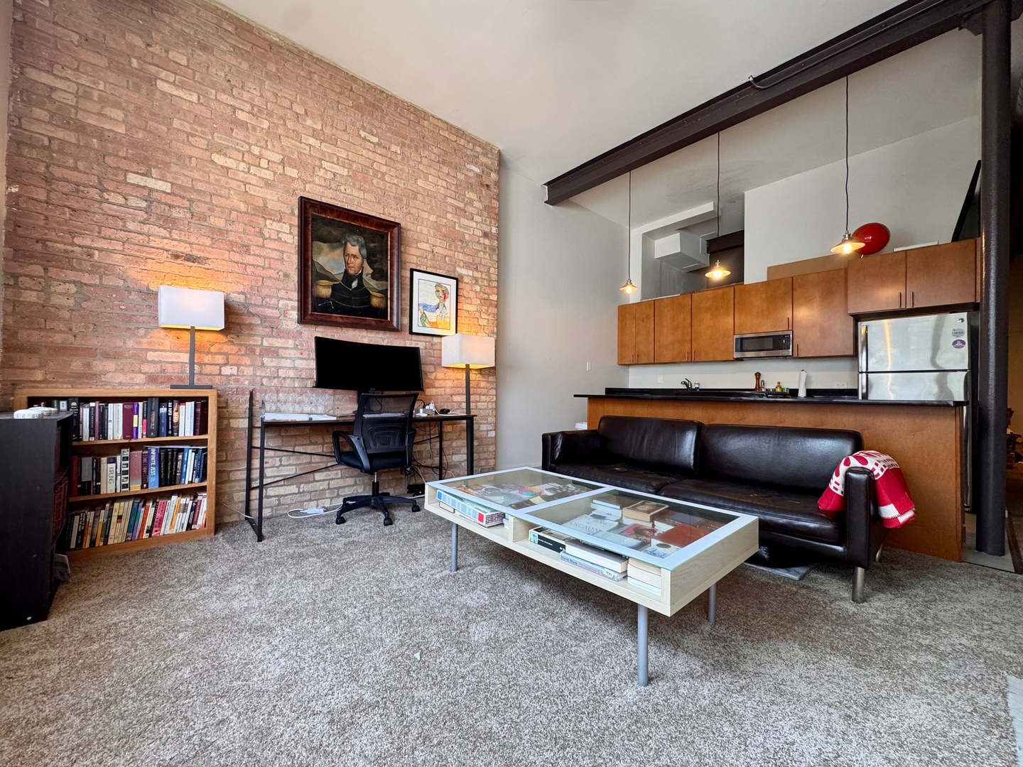 3159 N SEMINARY Avenue Unit: 202