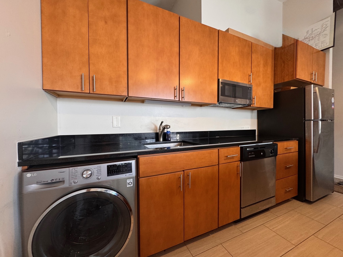 3159 N SEMINARY Avenue Unit: 202