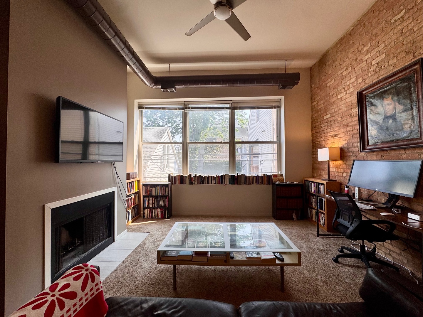 3159 N SEMINARY Avenue Unit: 202