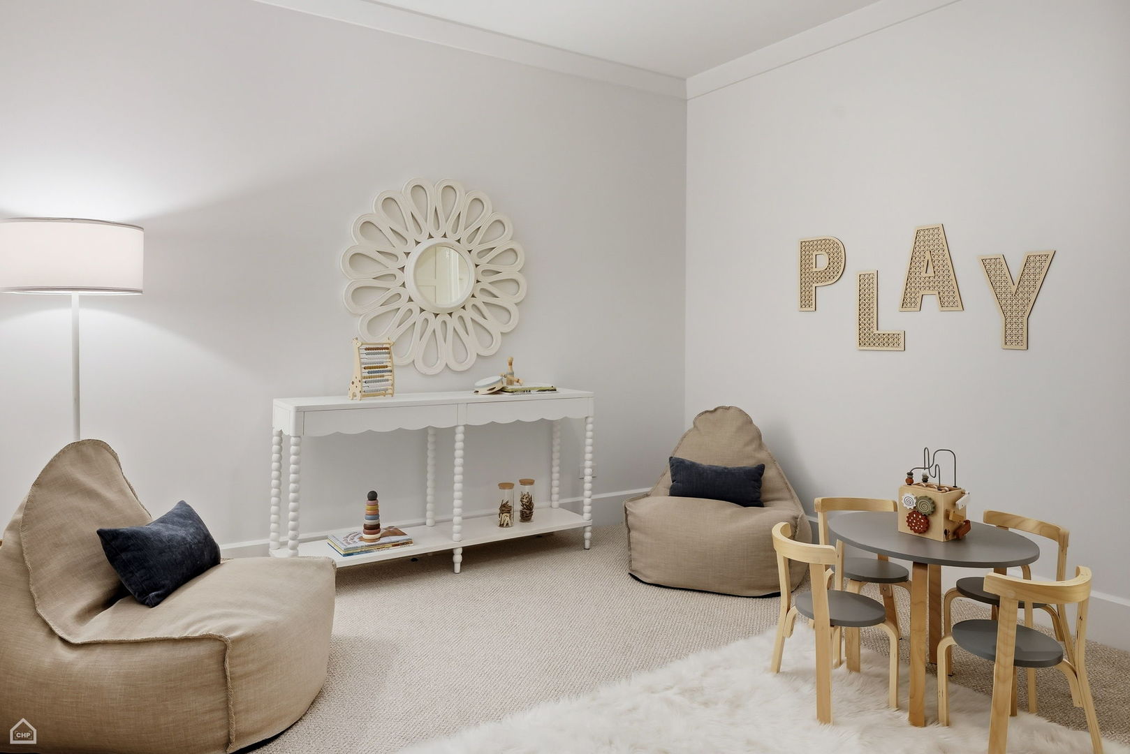 1838 N WOLCOTT Avenue