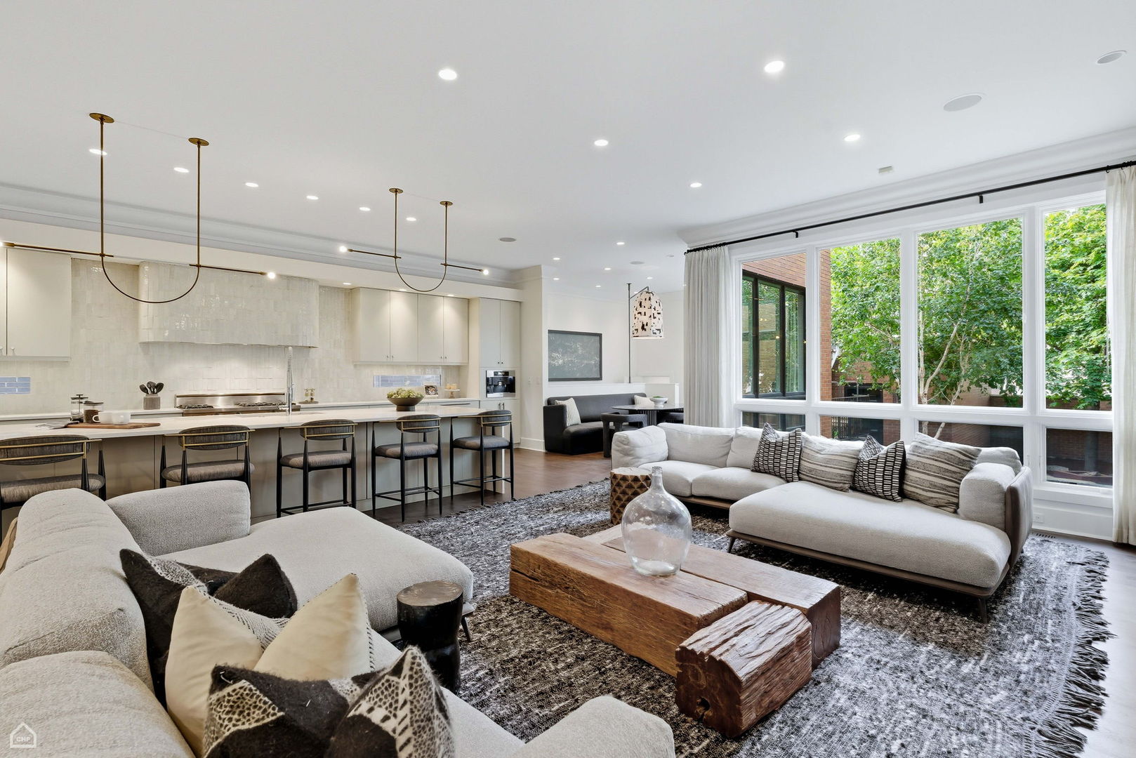 1838 N WOLCOTT Avenue