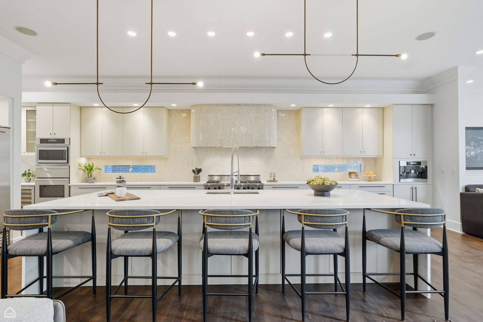 1838 N WOLCOTT Avenue