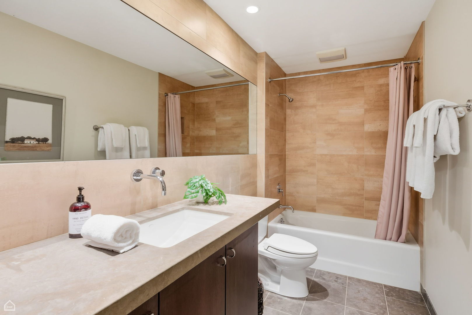 1838 N WOLCOTT Avenue