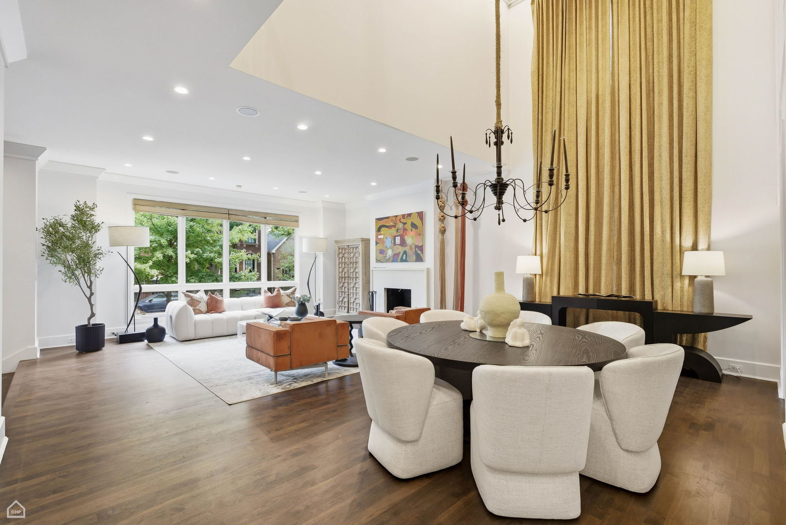 1838 N WOLCOTT Avenue