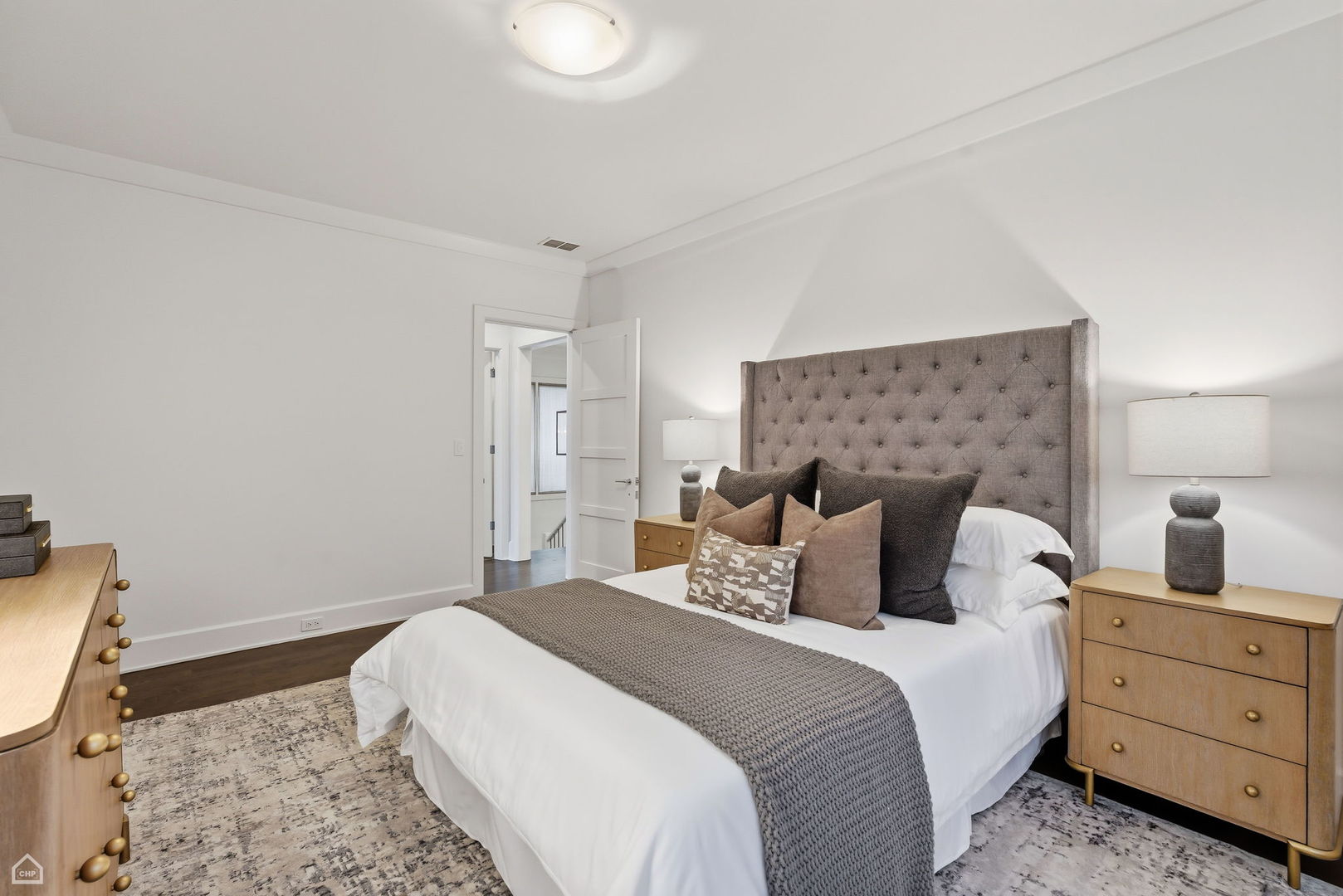 1838 N WOLCOTT Avenue